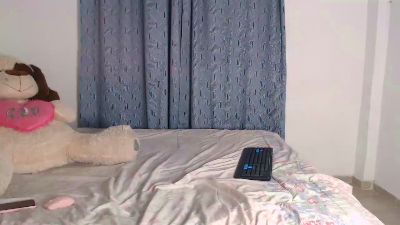 Valentina_Mg live cam on Cam4