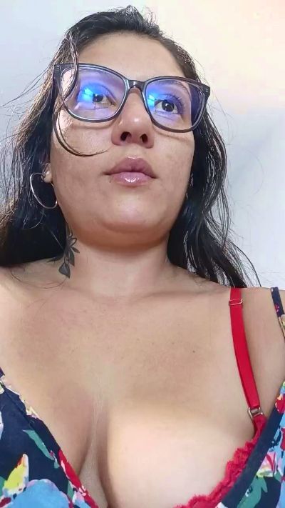 Valentina_style live cam on Cam4