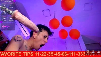 ValentinoMoreti live cam on Cam4