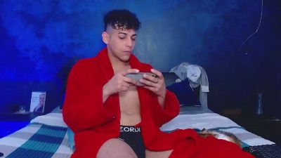 ValerioLatin19 live cam on Cam4