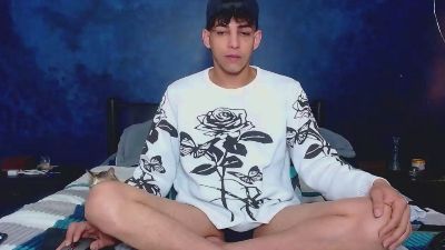 ValerioLatin19 live cam on Cam4