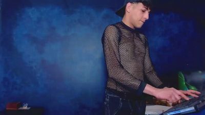 ValerioLatin19 live cam on Cam4