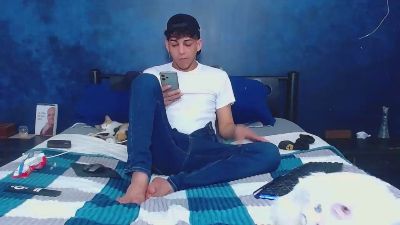 ValerioLatin19 live cam on Cam4