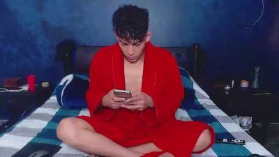 ValerioLatin19 live cam on Cam4