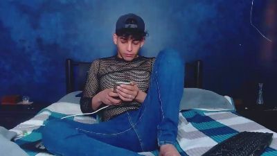 ValerioLatin19 live cam on Cam4