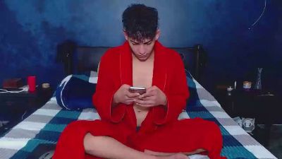 ValerioLatin19 live cam on Cam4