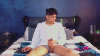 ValerioLatin19 live cam on Cam4