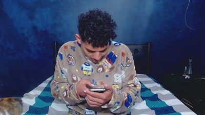 ValerioLatin19 live cam on Cam4