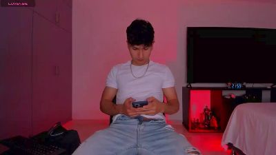 Valerio_James live cam on Cam4