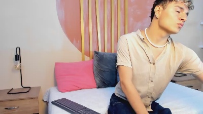Valerius_Angel live cam on Cam4