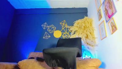 Valery_deluxe live cam on Cam4