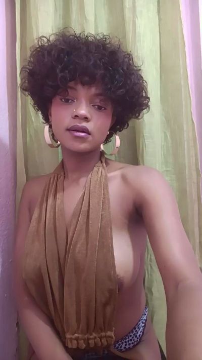 Vallilla live cam on Cam4