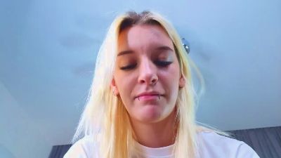 ValorieDierking live cam on Cam4