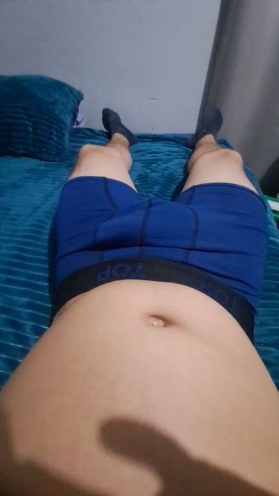 Valporro77 live cam on Cam4