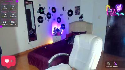 Vampirelacrazy live cam on Cam4