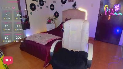 Vampirelacrazy live cam on Cam4
