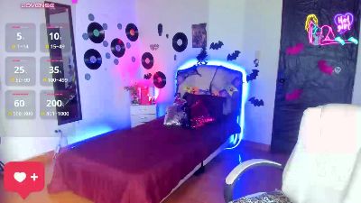 Vampirelacrazy live cam on Cam4