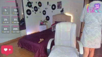 Vampirelacrazy live cam on Cam4