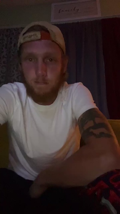 VanDamnLander live cam on Cam4