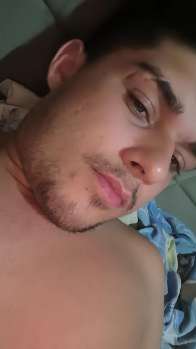 Van_aquino live cam on Cam4