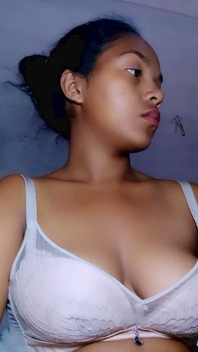 Vanessa00 live cam on Cam4