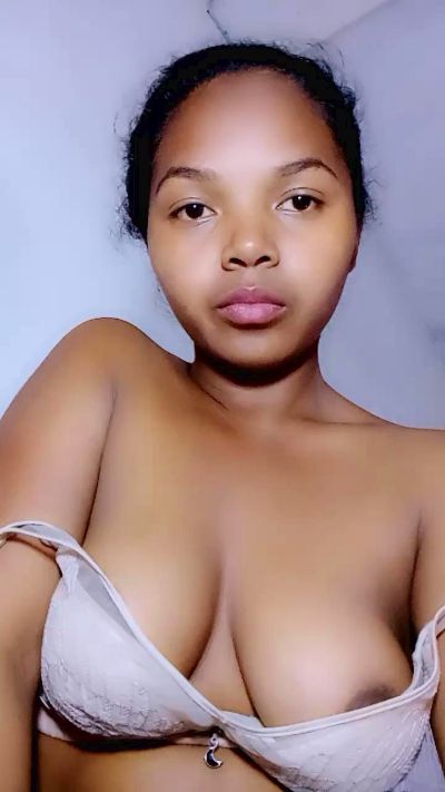 Vanessa00 live cam on Cam4