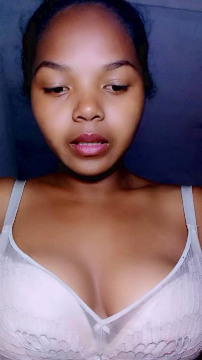 Vanessa00 live cam on Cam4