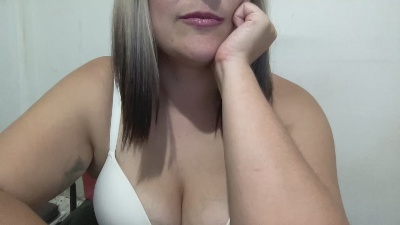 Vanessa4 live cam on Cam4