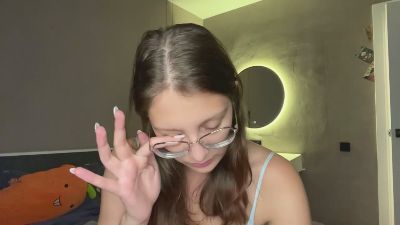 VanessaKnittel live cam on Cam4