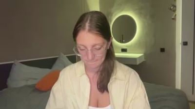 VanessaKnittel live cam on Cam4