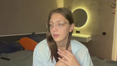 VanessaKnittel live cam on Cam4