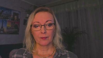 VanessaLUX live cam on Cam4