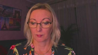 VanessaLUX live cam on Cam4
