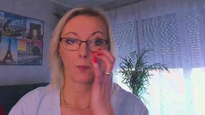 VanessaLUX live cam on Cam4