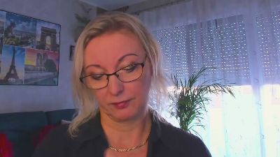 VanessaLUX live cam on Cam4