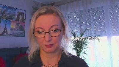 VanessaLUX live cam on Cam4