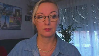 VanessaLUX live cam on Cam4