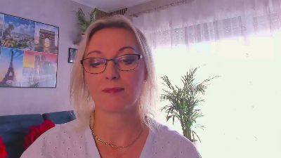 VanessaLUX live cam on Cam4