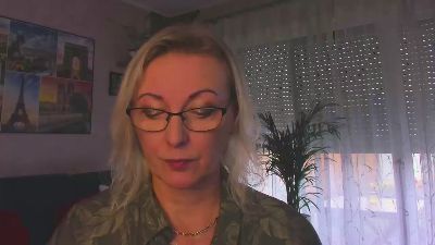 VanessaLUX live cam on Cam4