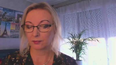 VanessaLUX live cam on Cam4