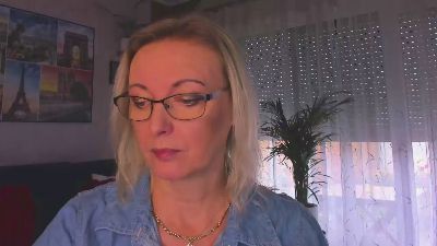 VanessaLUX live cam on Cam4