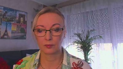 VanessaLUX live cam on Cam4