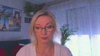 VanessaLUX live cam on Cam4