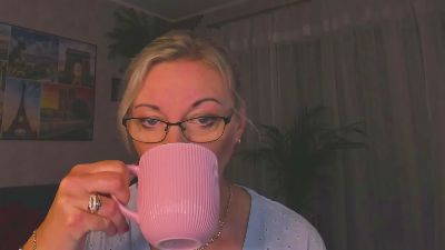 VanessaLUX live cam on Cam4