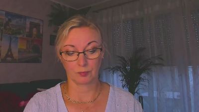 VanessaLUX live cam on Cam4