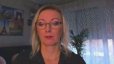 VanessaLUX live cam on Cam4