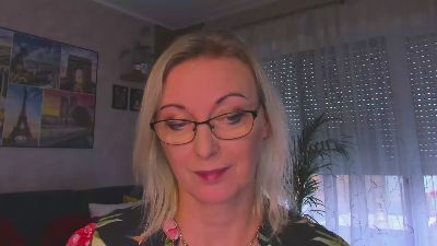 VanessaLUX live cam on Cam4