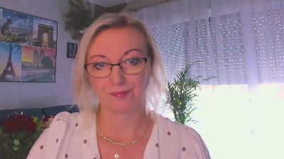 VanessaLUX live cam on Cam4