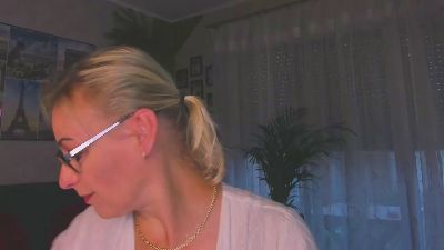 VanessaLUX live cam on Cam4