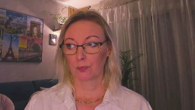 VanessaLUX live cam on Cam4